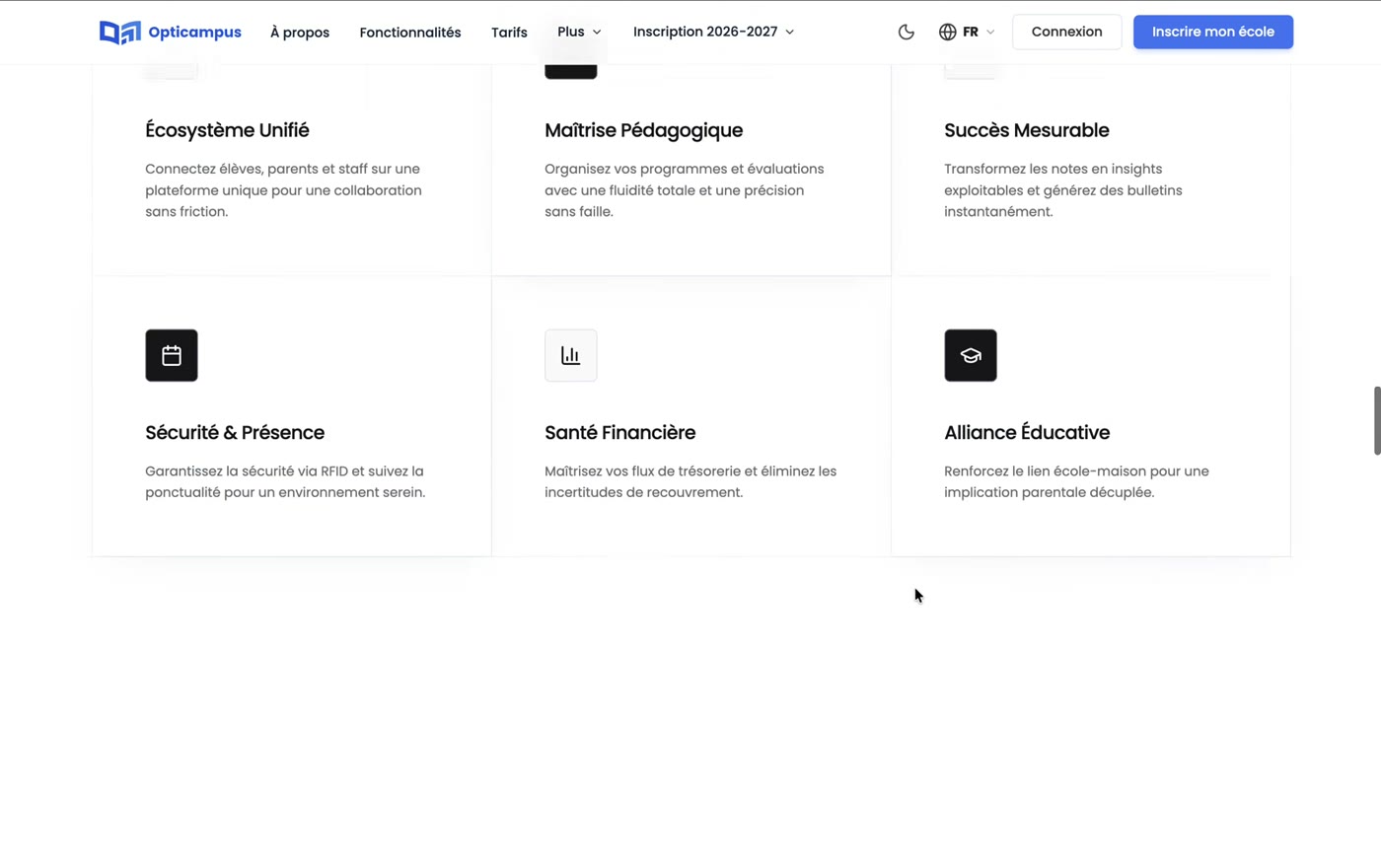 Les fonctions d'Opticampus École : présence, notes, parents et caisse, réunies sur une page.
